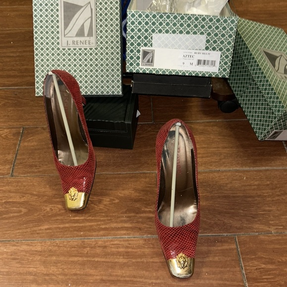 J. Renee Faaye heels gold lion head Aztec Ruby Multi 9M Pprbm Ruby multi - Picture 1 of 9
